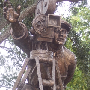 MGM statue