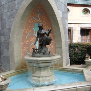 Cinderella Statue 10-2007