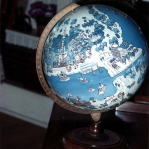 I love Mickey's globe