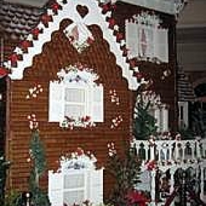 giant_gingerbread_house