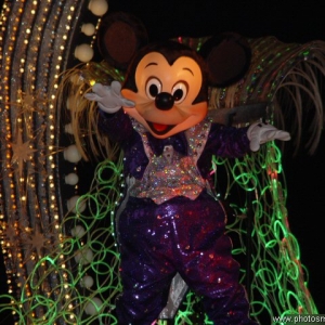 Fantillusion: Mickey float