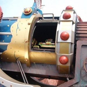 Space Mountain: Columbiad cannon