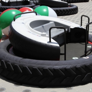 Luigis-Flying-Tires-016