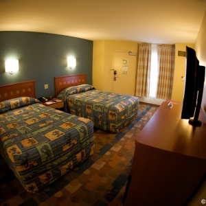 Pop-Century-Resort-Room-003