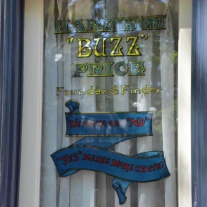 Buzz_Price_Window_Close_Up