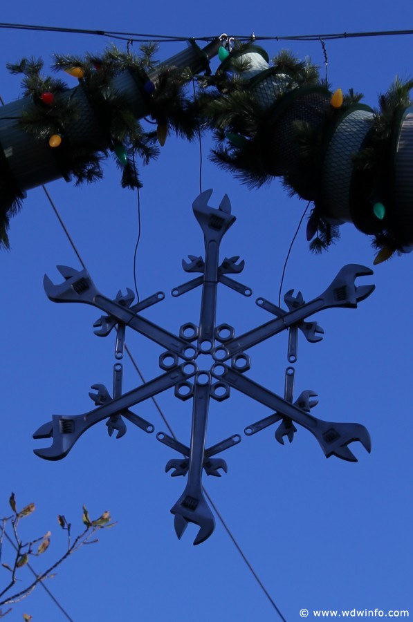 Cars Land Wrench snowflakes