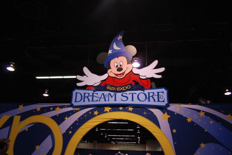 D23 Expo Disney Dream Store Entrance