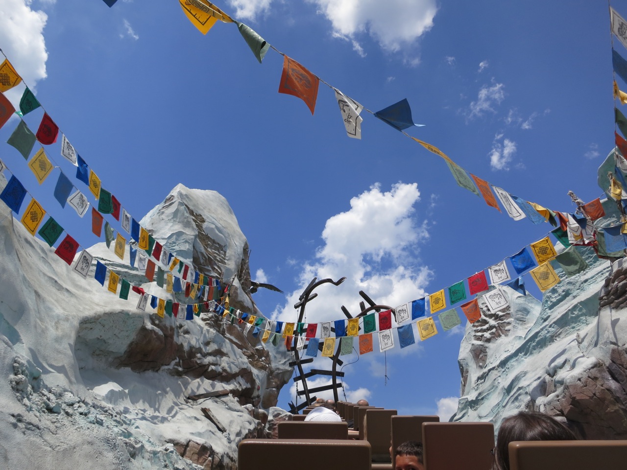 Expedition-Everest-200