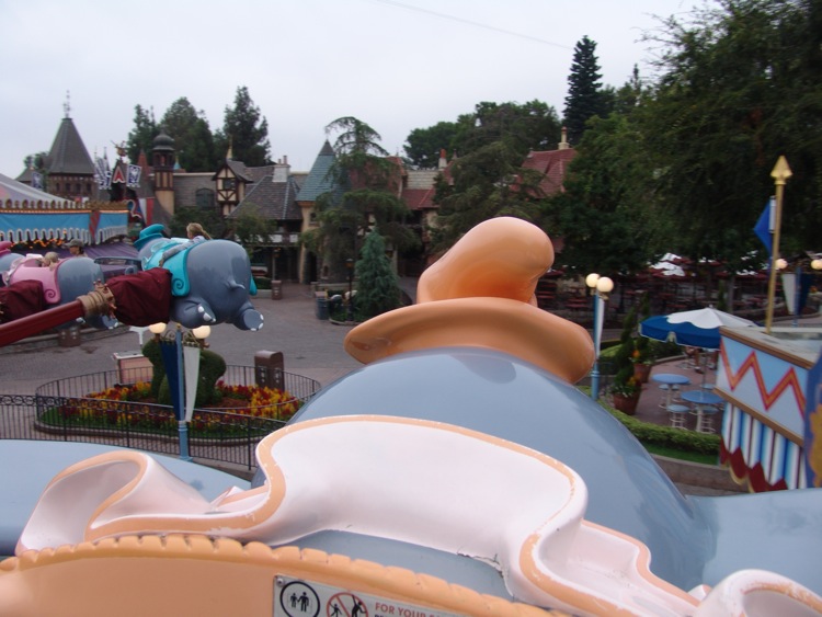 Fantasyland-Disneyland-58