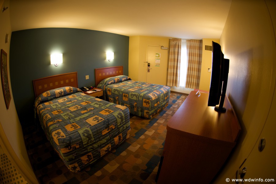Pop-Century-Resort-Room-003