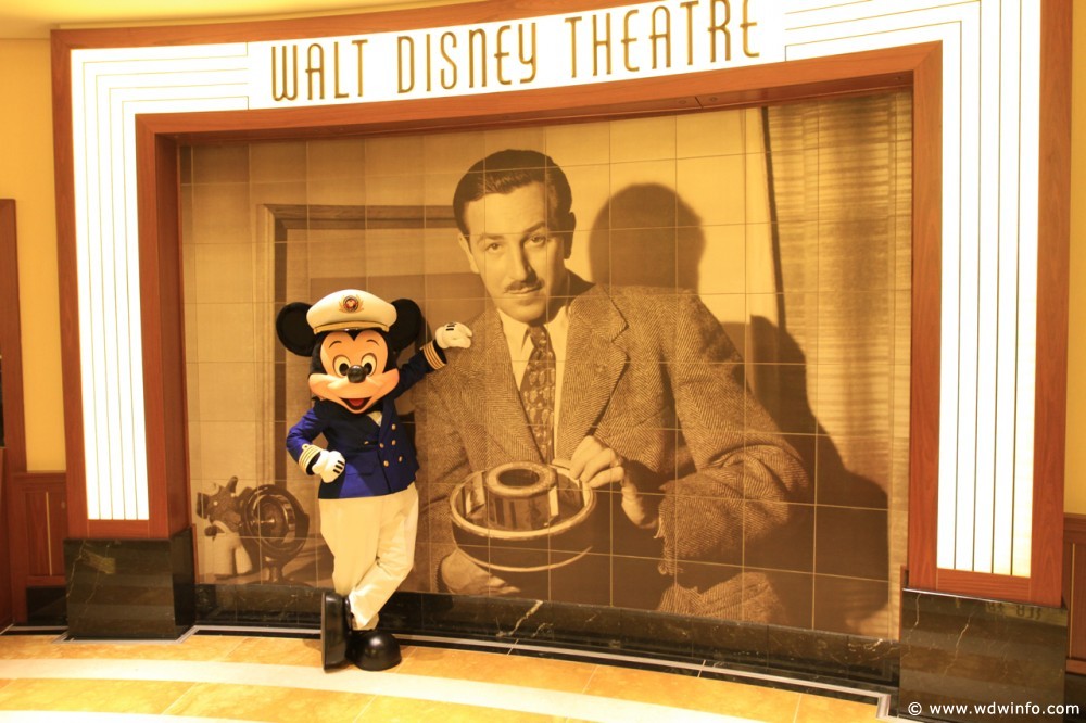 Walt-Disney-Theatre-03