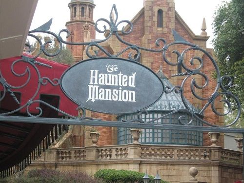 haunted_mansion_entrance.jpg