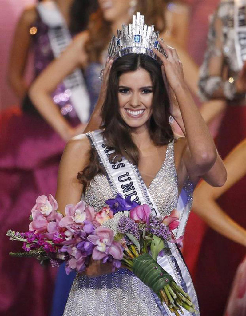 Miss-Colombia-PAULINA-VEGA-Crowned-Miss-Universe-in-Miami-2.jpg