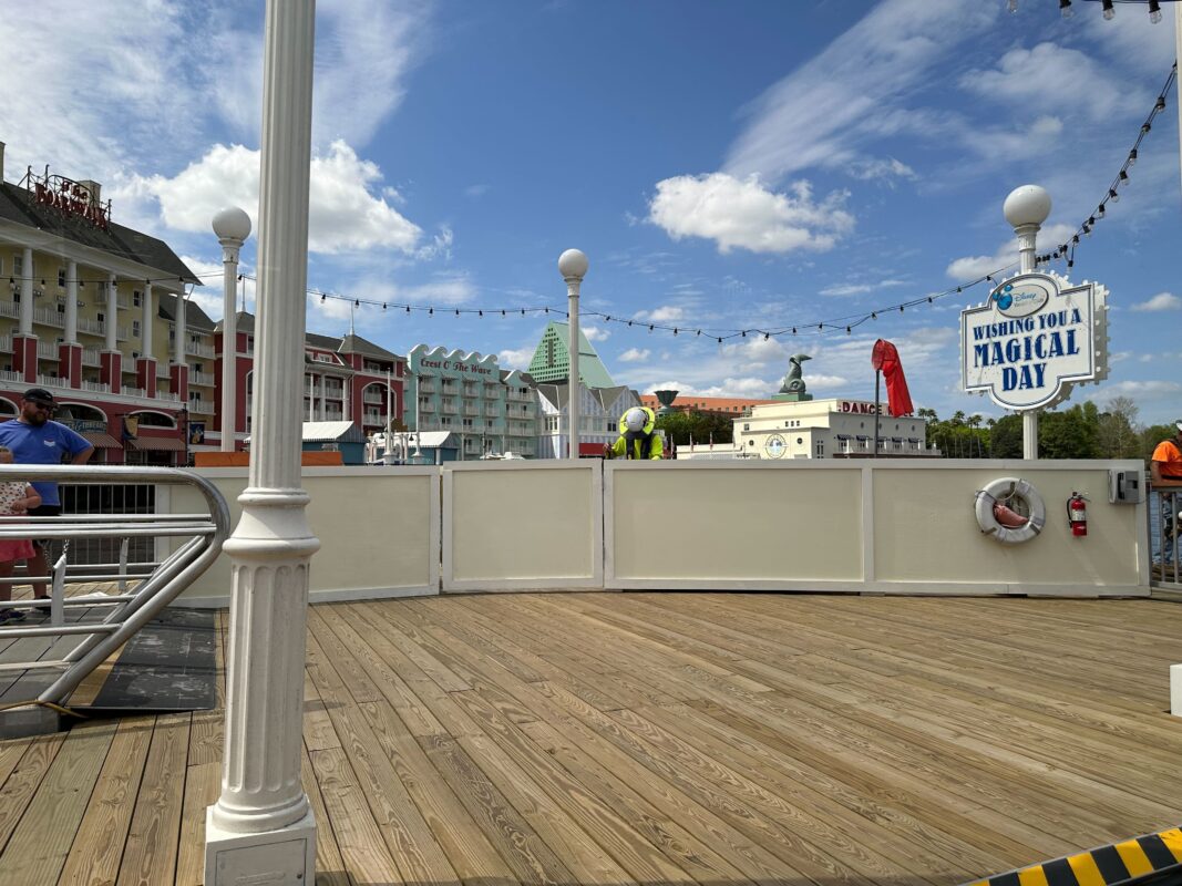 BoardWalk dock with construction wall